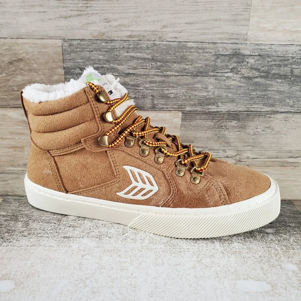 Cariuma Caturi Boots Mens 7.5 / Womens 9 Camel Suede Ivory Logo High Top Lace Up